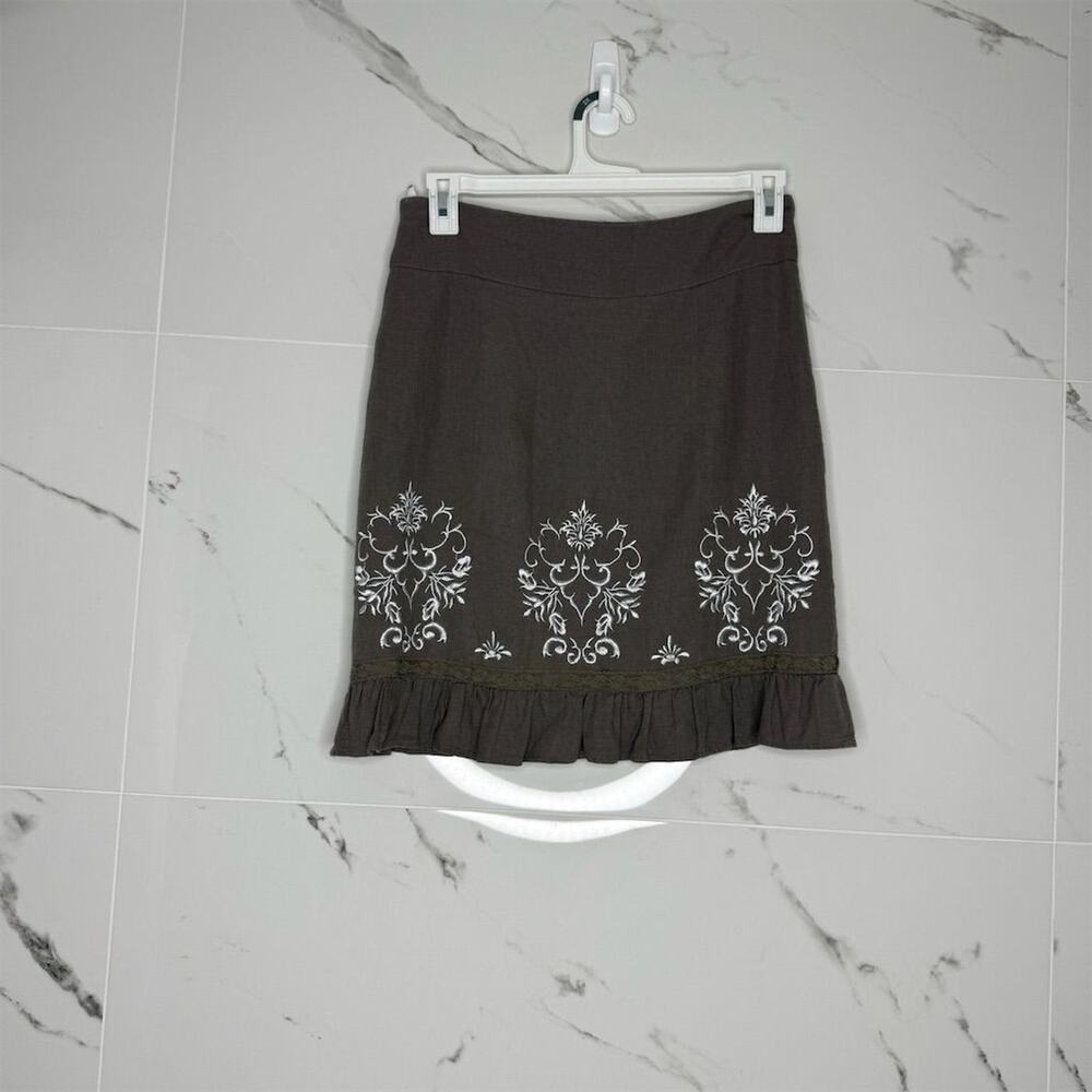 Linen Skirt Size S Knee Length Ruffle embroidered Boho Cottage